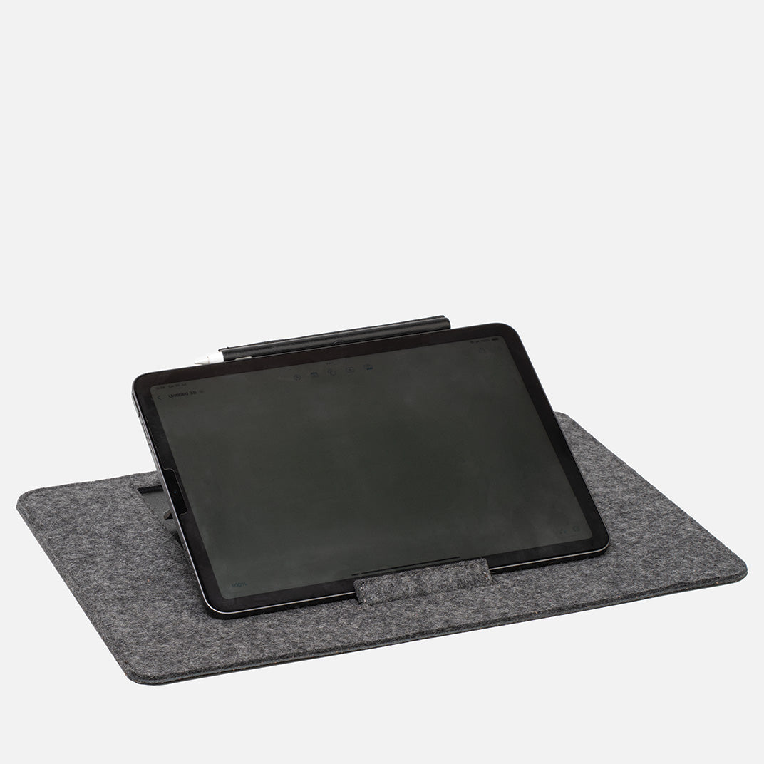 Felt Desktop Stand for iPad-0